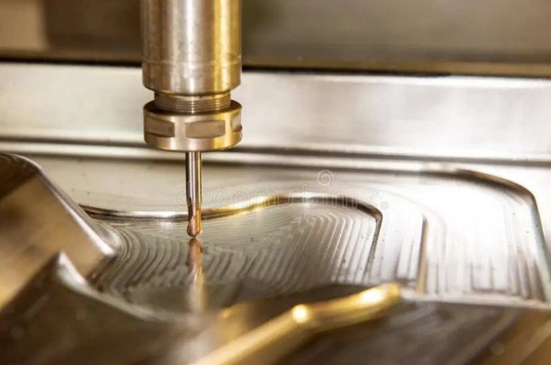 Surface finishing process on CNC milling machine with high precision mold and die manufacturing